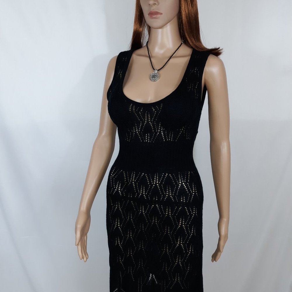 Mid thigh knit crew neck dress.
